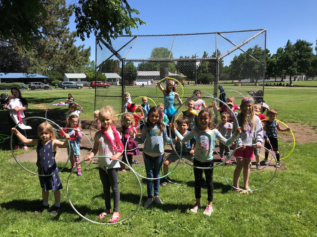 Hillia Hula Hoop Entertainment in Yakima