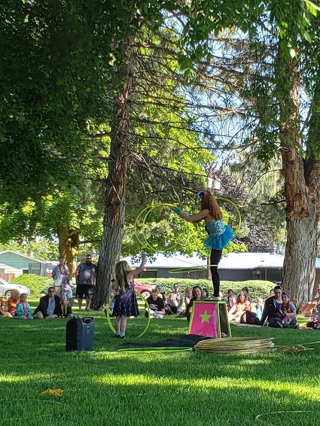 Hillia Hula Learn to Hula Hoop Online